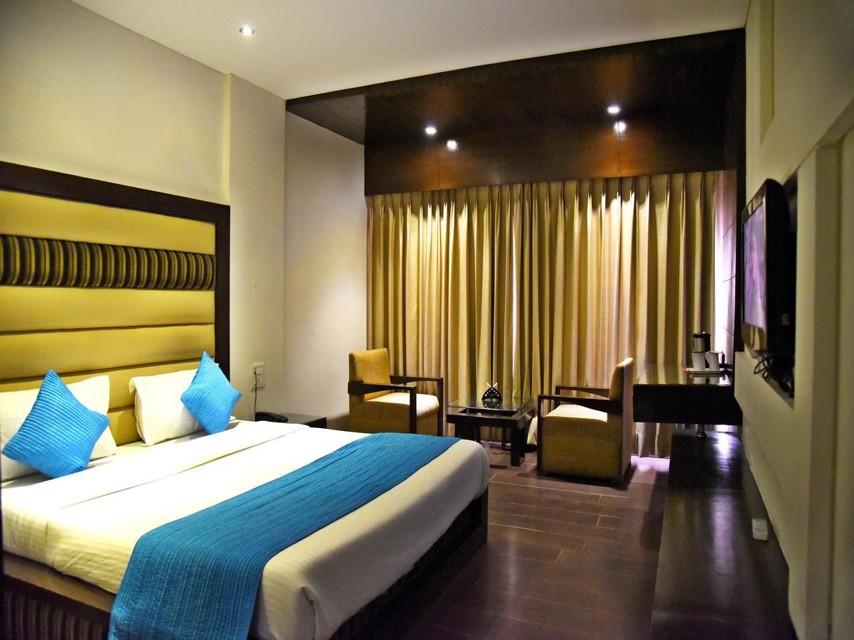Hotel Landmark Chandīgarh Exteriér fotografie