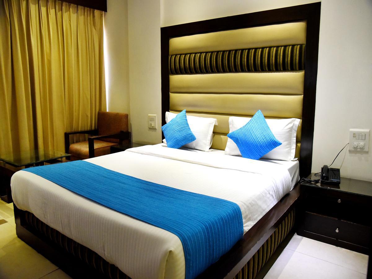 Hotel Landmark Chandīgarh Exteriér fotografie